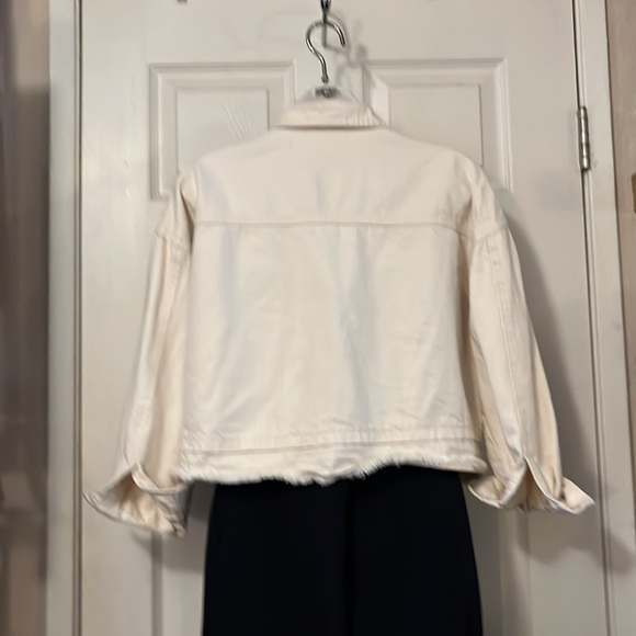 Tracy + Cream Cropped Light Weight Denim Jacket Sz S - Picture 3 of 10